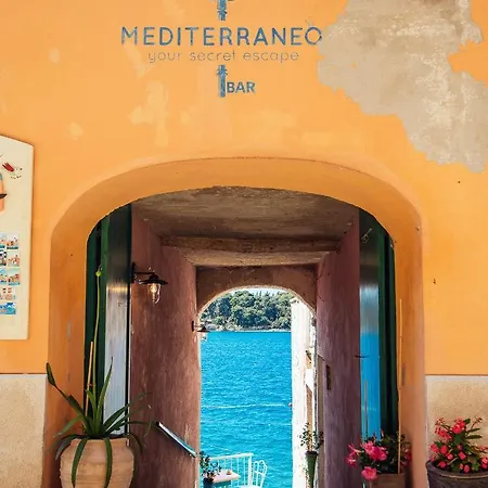Mediterraneo Seaview 로비니