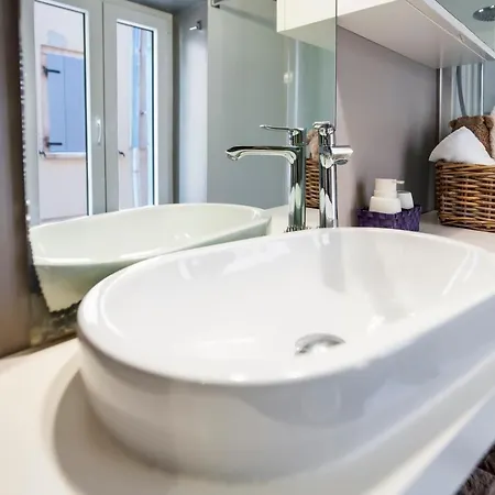 Mediterraneo Seaview Apartments *
